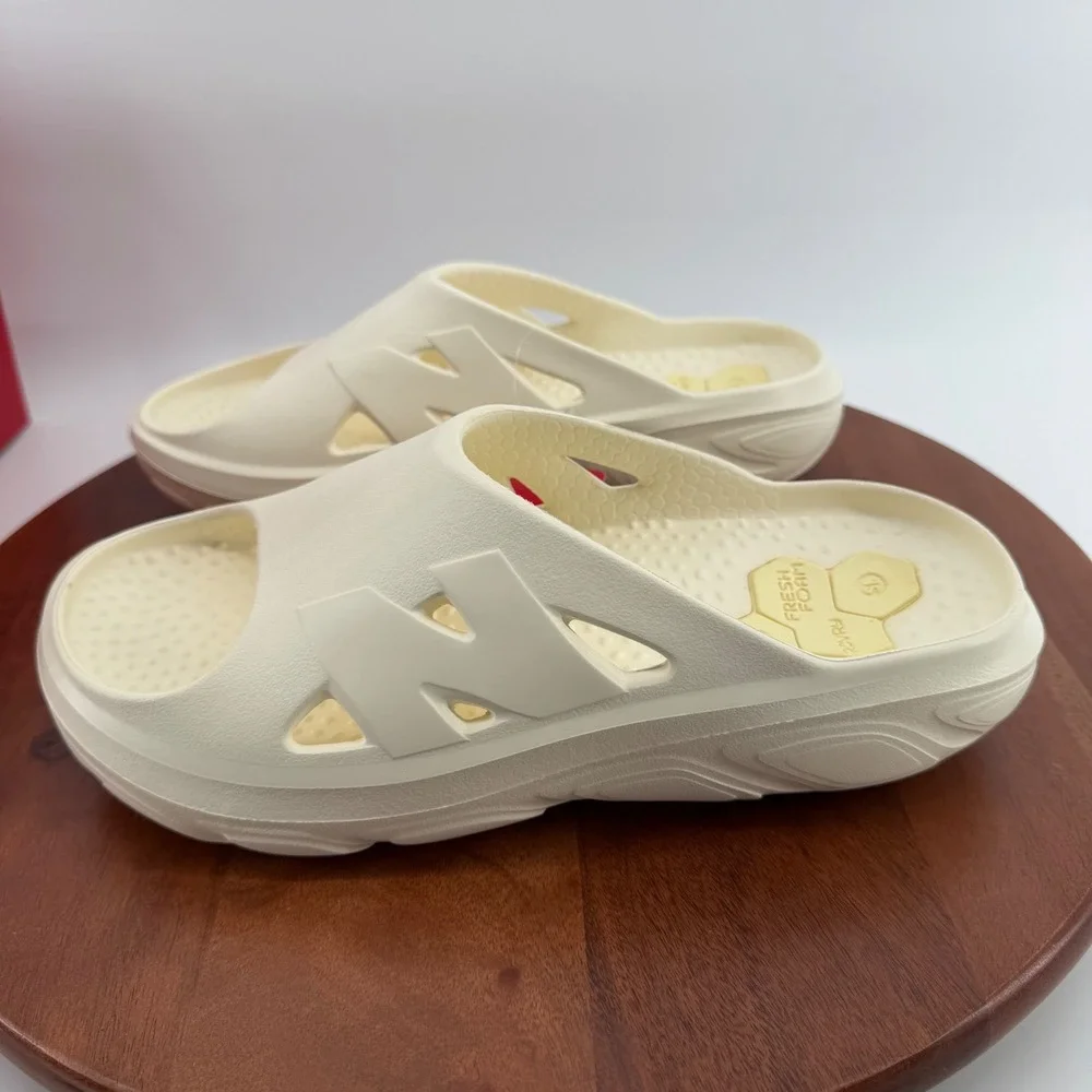 New Balance Fresh Foam RCVRY Slide Beige Athletic Recovery Sandal Men's 11 NIB